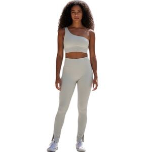 New Gymwear Workout Yoga 2 pc Cream One-Shoulder Sports Bra & Leggings, Small